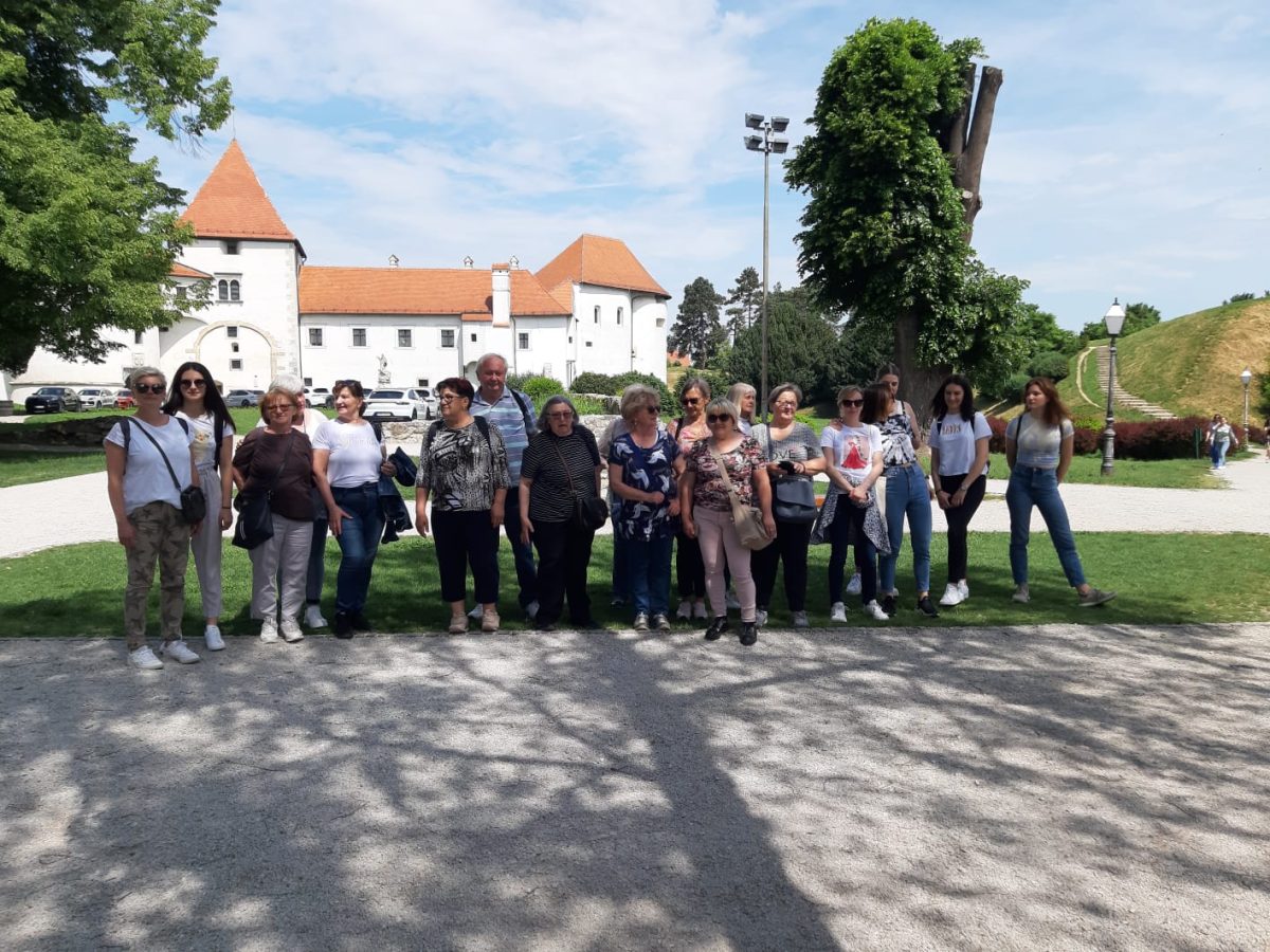 Izlet volontera i umirovljenika u Varaždin i Trakošćan